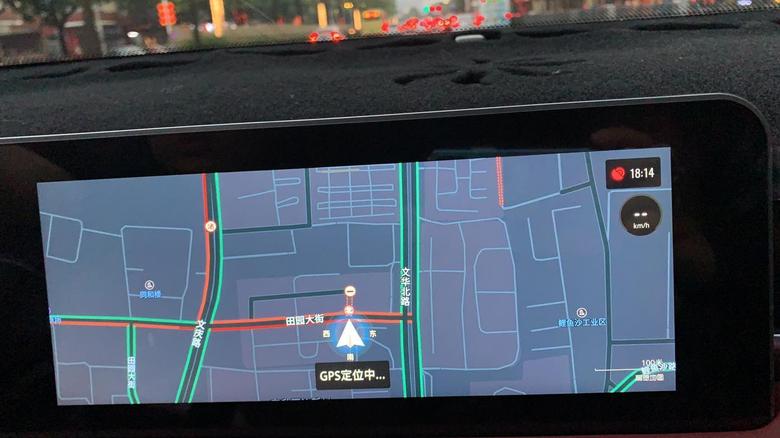 捷途x70 plus 大家有没有试过车机连接不了网络然后连接Wi Fi之后正常了然后GPS定位还是不行是不是车机有问题？