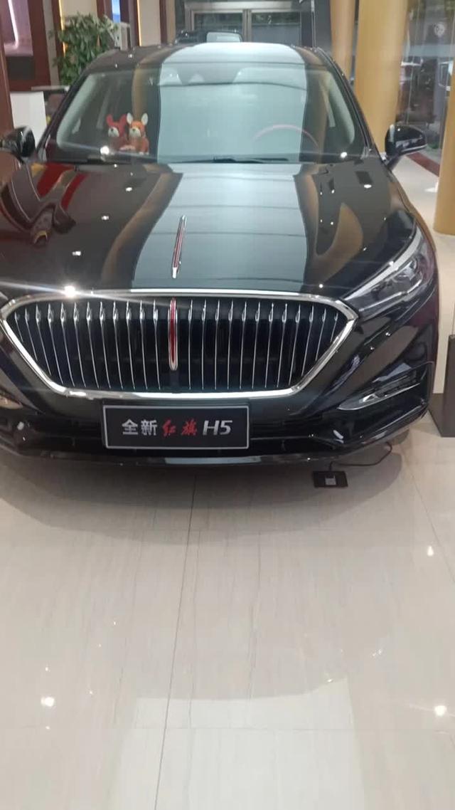 今在上海看了2021新款红旗H51.8T旗韵和1.5T高配请问各位车友家用车买1.5还是1.8的好