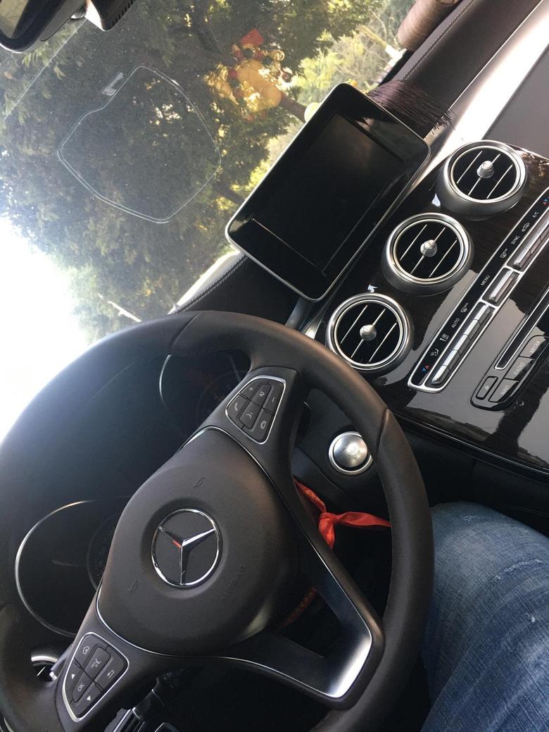 奔驰glc 2019款智能辅助停车，有没有视频教导啊，一直找不到郁闷