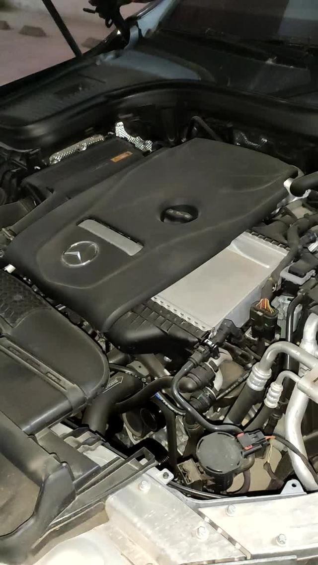 奔驰glc 2019款GLC260L豪华5000公里，发动机这个声音正常吗？