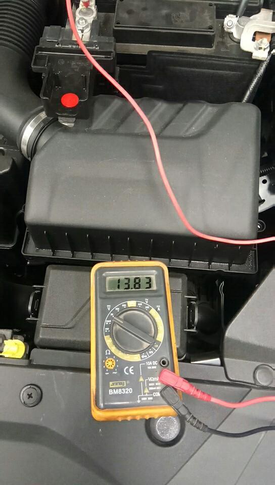 逸动表现2补（因为本人提的是1年三个月的库存车）提车时候让店里给测了电压，这是启动实测电压，等车开过一段时间再测一次