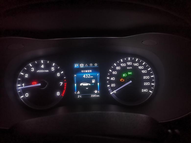 逸动2019款购车2个月口碑评价:故障吐槽：刚3585公里故障灯就亮了，???体验很不好，1175公里的时候显示变速箱有问题，还好过了一会故障自己消除了。