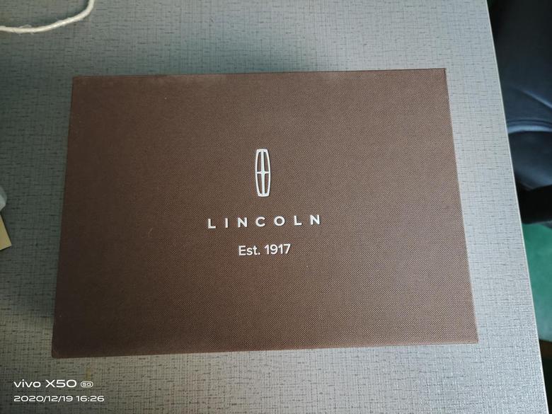 冒险家 刚收到林肯官方寄过来的新车主礼品。纸巾筒真实用，高档大气上档次