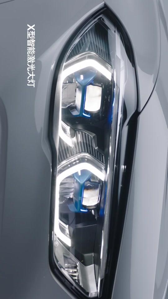 宝马x5(进口) 全新BMWX5，大尺寸双肾进气格栅、X型智能激光大灯等，凸显开拓者气质。破万境，立新境。