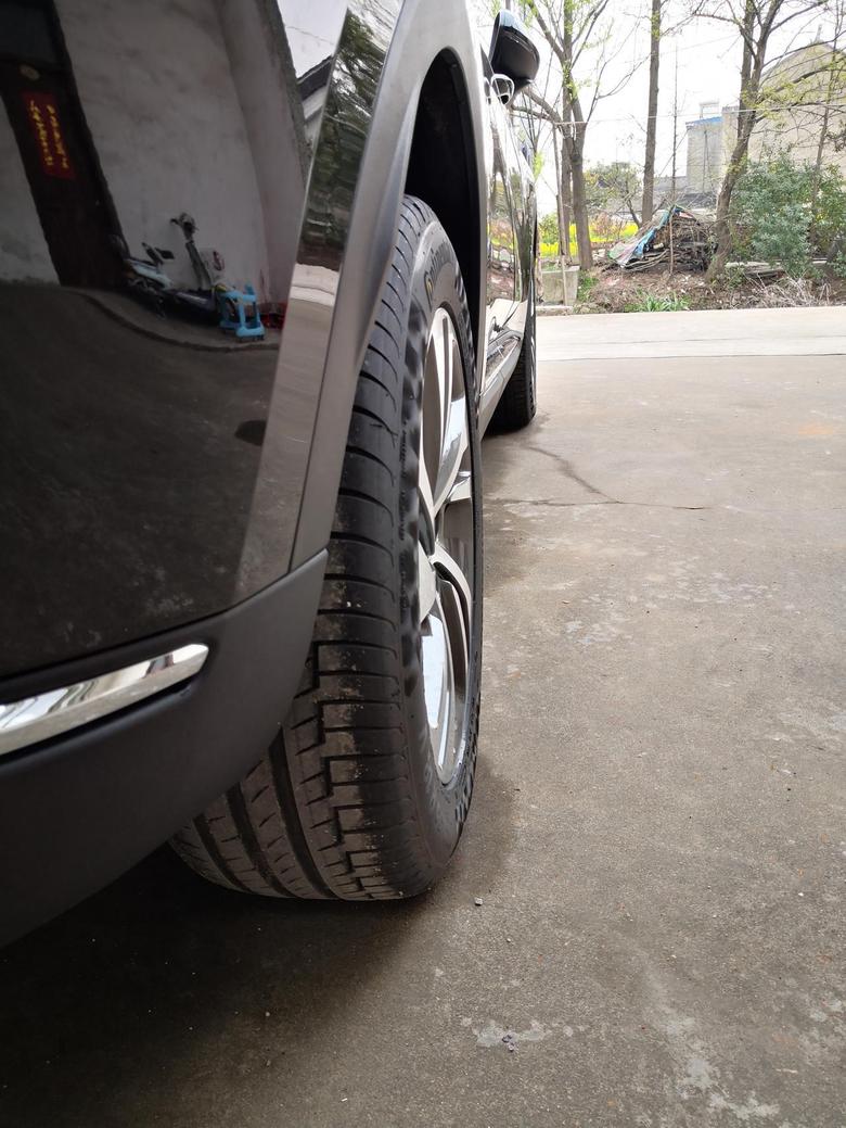 昂科威s 麻烦问问车友们，有没有必要加装个挡泥板，因为我看着轮胎宽出车身了，下雨天开着每次都溅车身一身泥