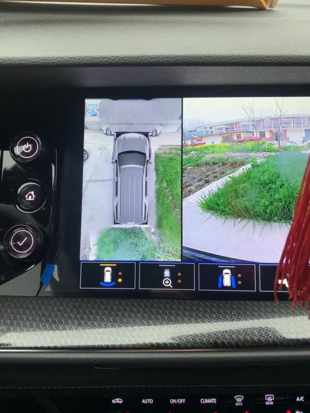 昂科威s 360全景倒车影像升级系统后就变成这样，车子在4S店修了12天，大年初九早上送去的。