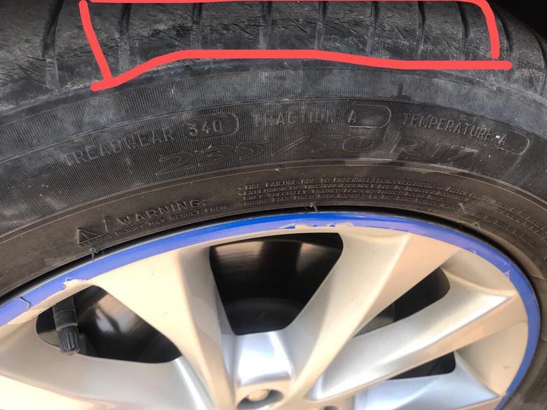 17蒙迪欧开了2年1.7万公里这车胎怎么龟裂成这样了求各位大哥指点指点这是不是轮胎的质量问题啊人家56年的车也没这样啊