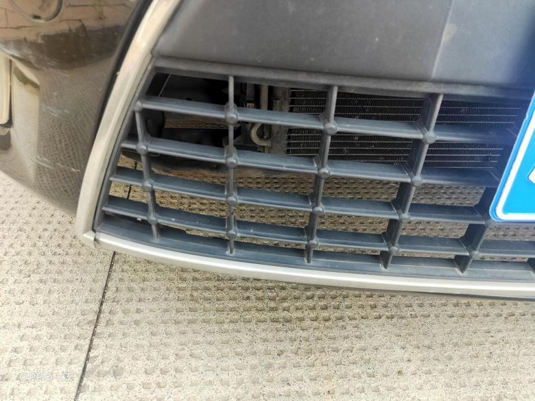 蒙迪欧 汽车前面底下的塑料板坏了，修车店可以修吗？