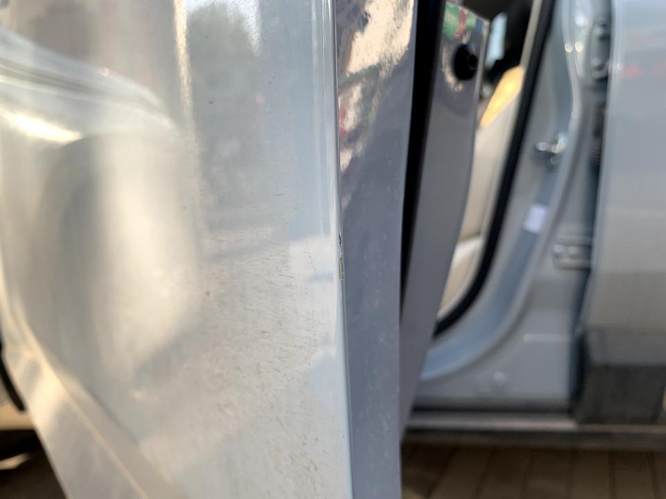 吉利icon 车门碰掉一块漆，需要管吗？还是去补下漆？