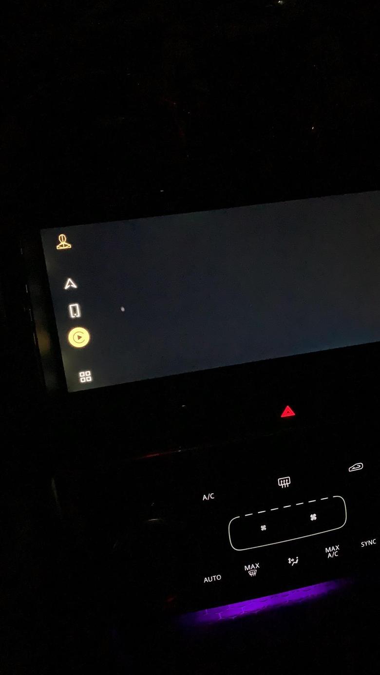 捷豹xel 手机投影黑屏怎么搞，你们遇到过吗