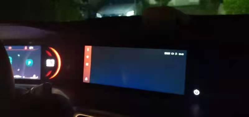 长安cs35 plus 尊贵版车子打着火屏幕黑屏是什么情况？