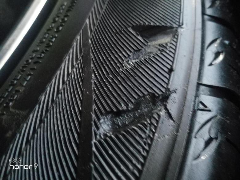长安cs35 plus 轮胎擦伤了，有没有遇到过的，这样还可以用多久？