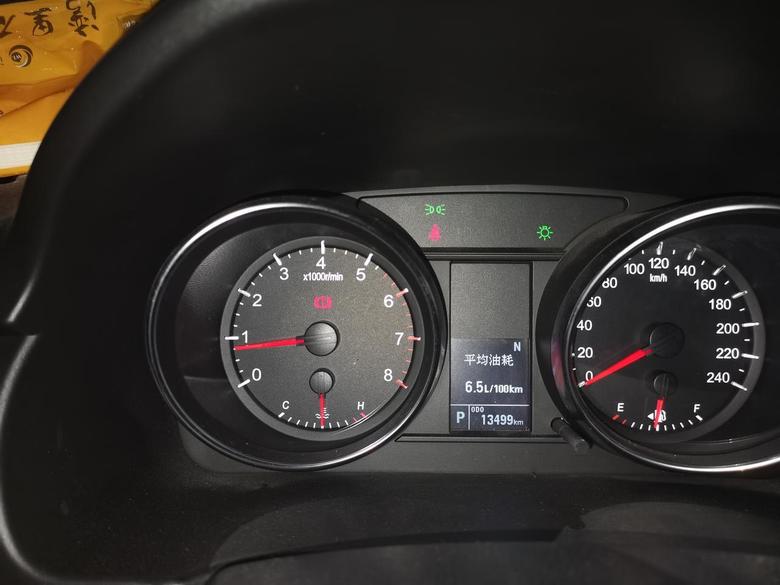 哈弗M6的欢乐表4.64的紧凑级SUV夏天开空调的油耗6.5我知道你不信，其实我也不信但是这就是哈弗M6欢乐表带来的快乐实测油耗在8.8到9的样子，表显比实际低2个油左右