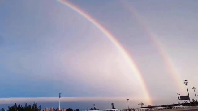 福克斯 连续下了两天的雨难得的双彩虹