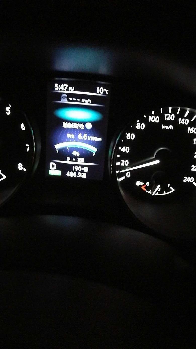 2019款国六新奇骏总显程4百多公里，2.5四驱豪华版的，刚跑了高速90公里，显示平均油耗6.6百公里，正常吗？？