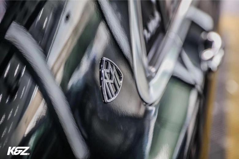 迈巴赫s级 迈巴赫S600V12稀有祖母石绿施工美国Aptek 10顶级全车透明保护膜，提亮、抗污、防擦碰等多重保护，显著提升漆面光泽度，快速修复细微划痕