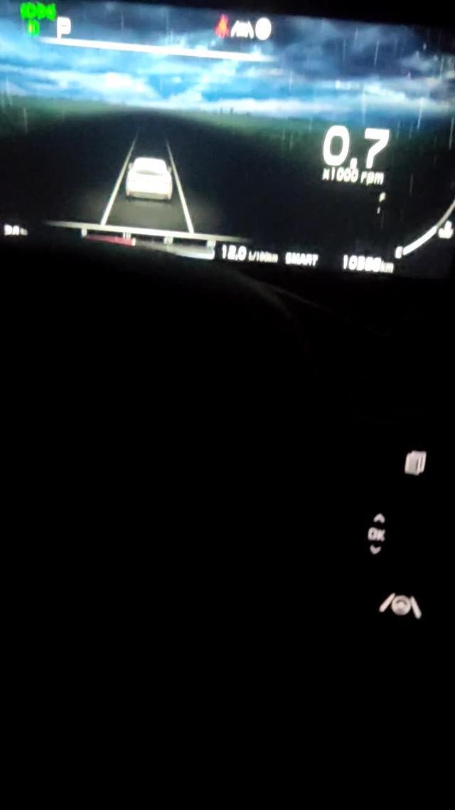 k5凯酷 上周六开车打转向灯的时候出行咔咔异响，不打转向灯没有声音，感觉是转向开关坏了。