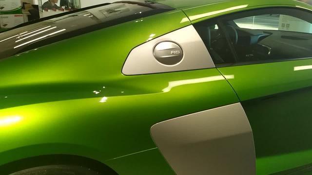 绿色的奥迪R8，看来车主有故事啊