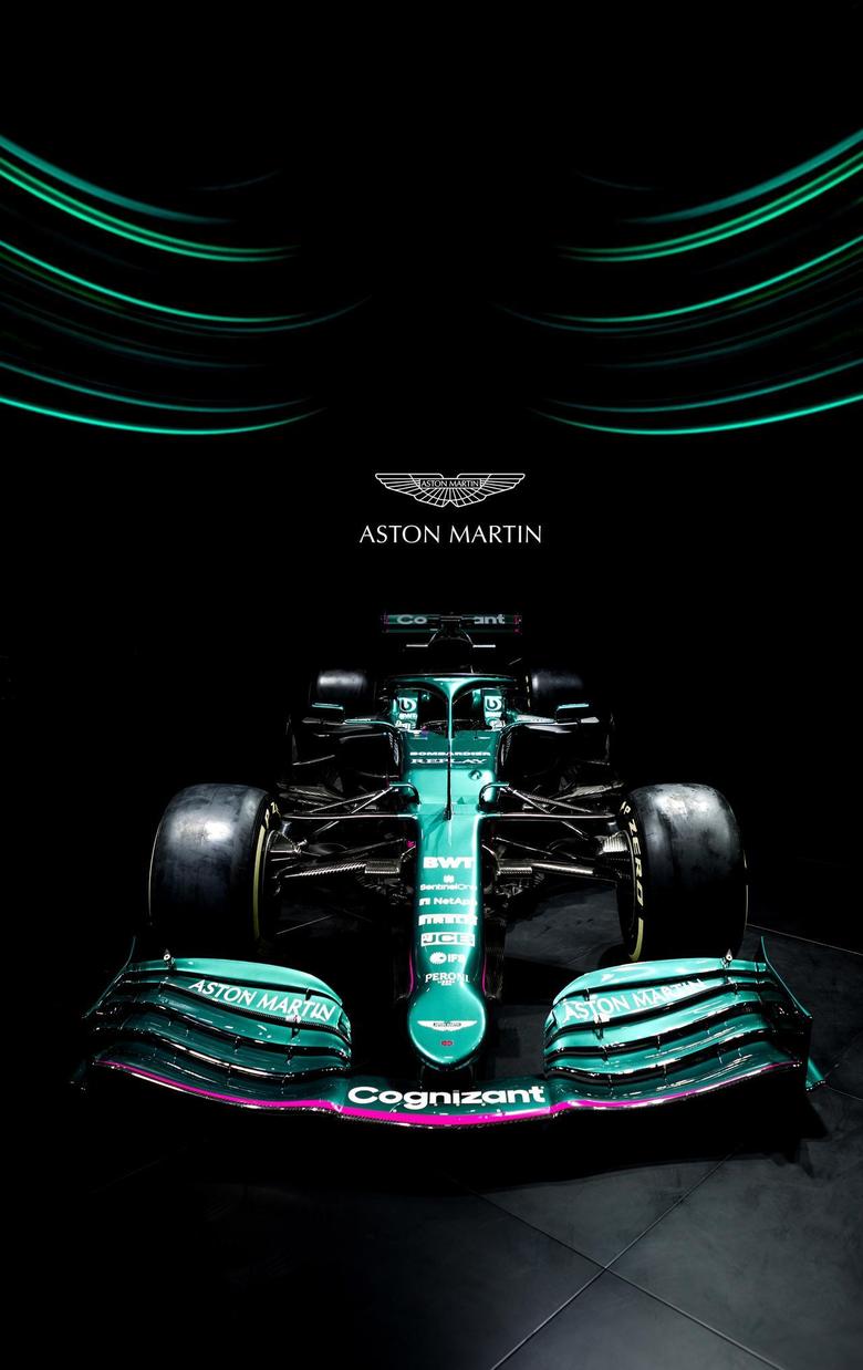 vantage 上海车展阿斯顿马丁展出了F1赛车AMR21。绿色涂装非常美丽。方向盘是不是非常帅？