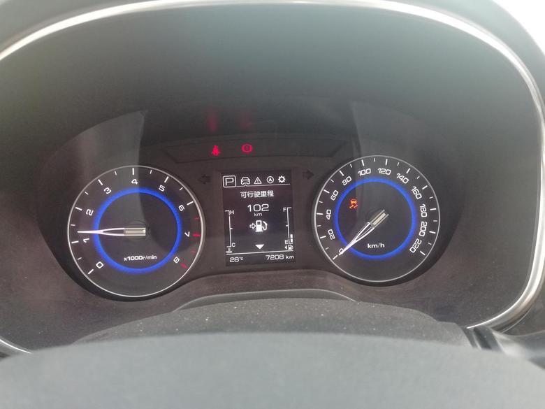 逸动DT2018款购车4个月口碑评价:七千公里，ESP灯亮，方向盘抖动，4S店还查不出问题。。。。