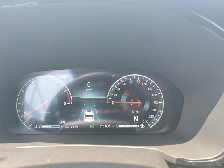 长安cs95 新车一直显示红色电池图标，以为缺电，跑了200多公里，断电瓶负极10分钟后还是显示，这是什么意思，谁知道啊？