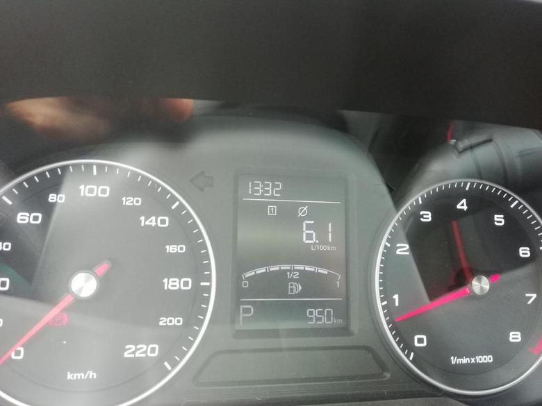 荣威rx3 1.6自旗，行驶1000公里，表显6.1，实际油耗大概是多少