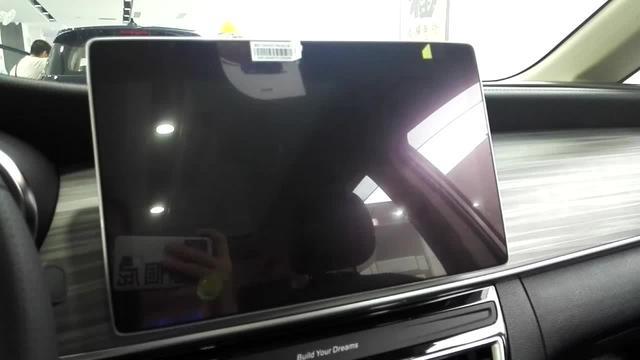 宋max dm 比亚迪这款车的中控大屏是可以直接连接手机操控的吗