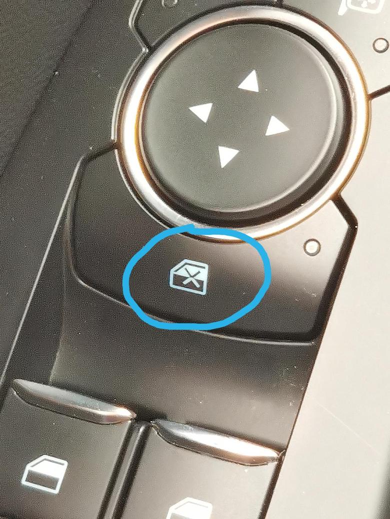 福克斯active 有谁知道车门上的这个键是干嘛用的吗？