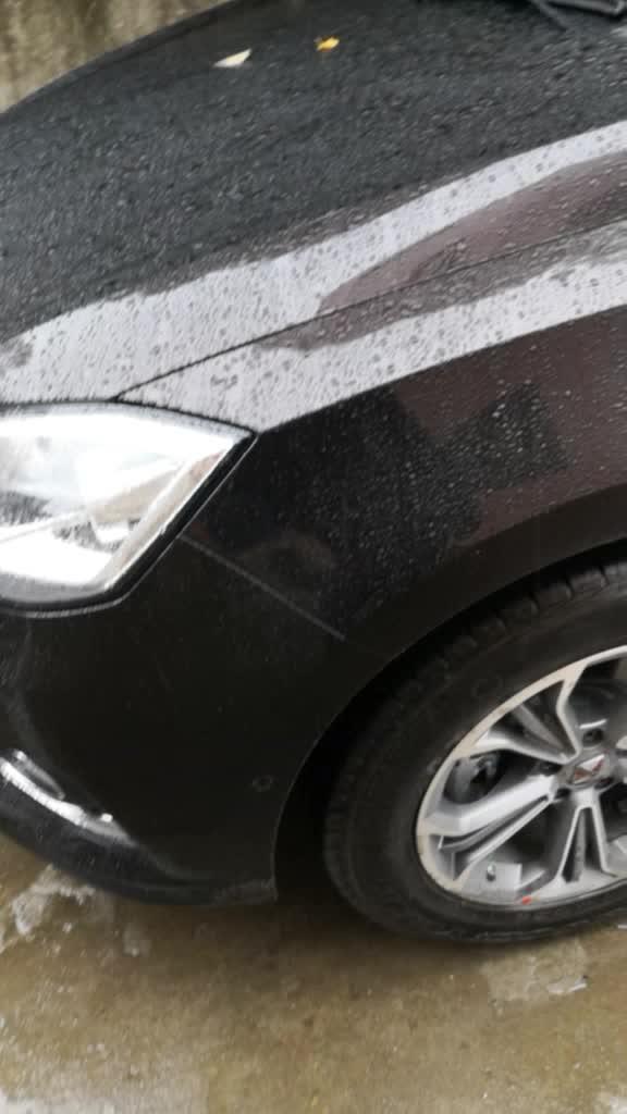 宝沃bx7 今天下雨，顺便洗洗车