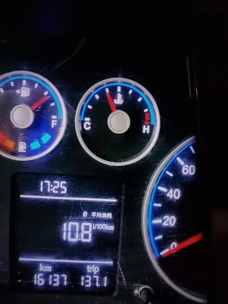图雅诺 康明斯2.8t长轴冷藏车油耗你们最低的多少？？