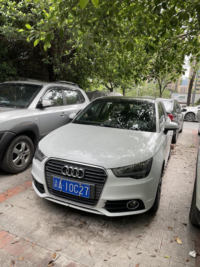 奥迪a1 13年5月上牌，5门版中配，11万Km，白色车身，有天窗，车在重庆北碚，现在出好多合适？