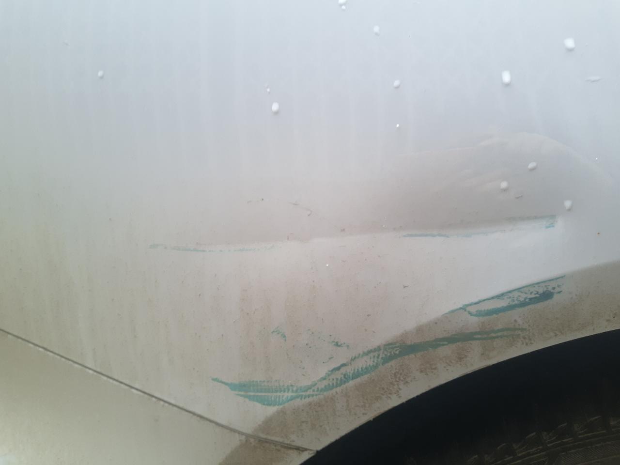 荣威i5 昨天，爱车被刮了