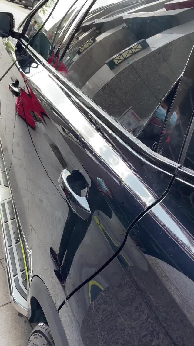 荣威rx5 8月份提的车，第二次雾化杀菌，有一个门的车窗漏气，其他三个门完好。这个算质量问题吗？