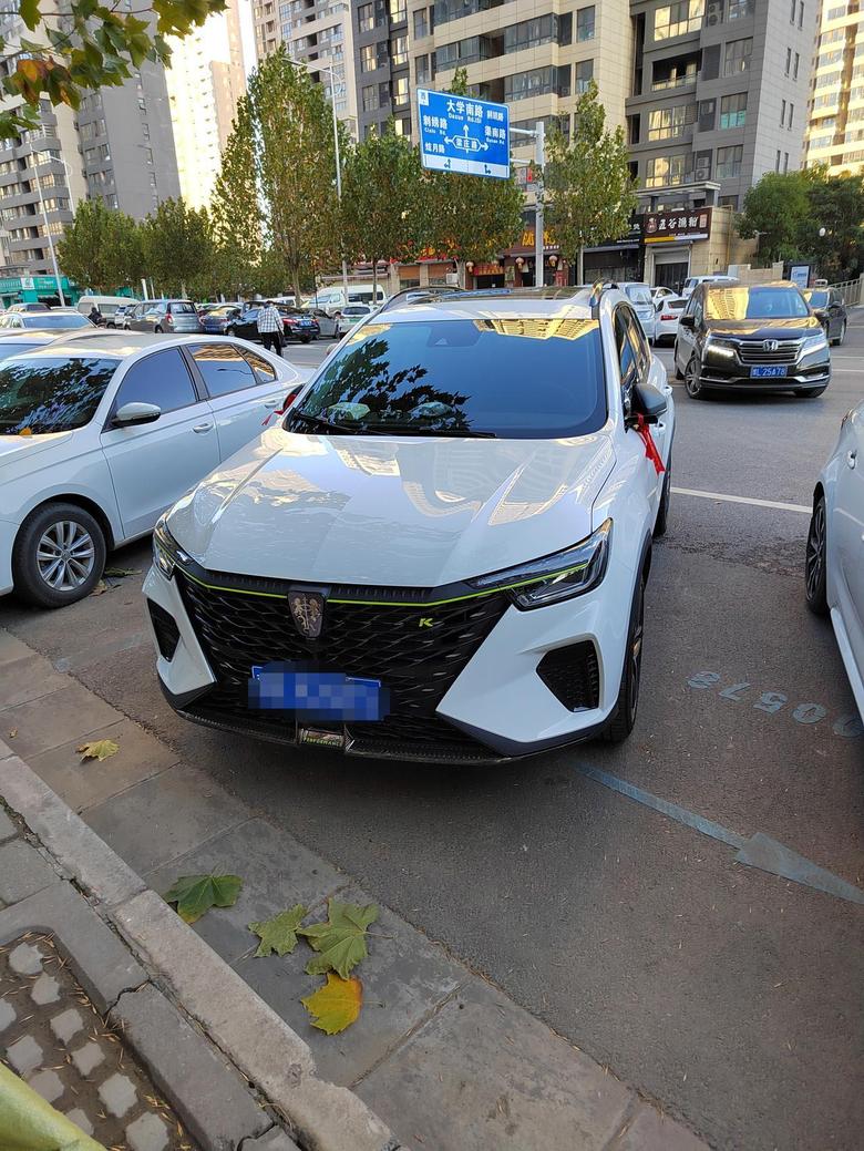 荣威rx5 坐标郑州，十一月份提的车，目前170公里，油耗稍高，其他还可以，不怎么会操作
