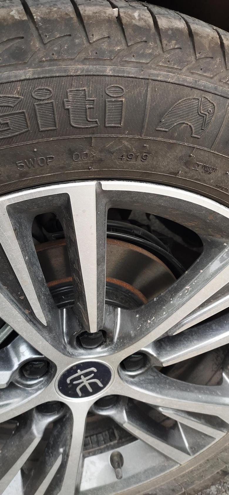 宋pro年前提的车，提车没注意看轮胎日期，今天看了一下发现是19年底的轮胎？会不会被坑了？