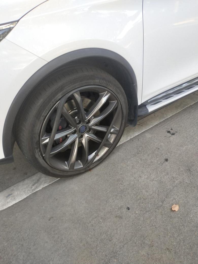 唐各位车友，请问一下轮胎包皮出来了是什么意思？