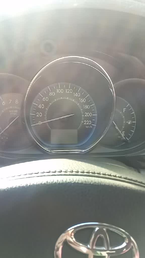 丰田威驰车仪表盘，这是迈速表。