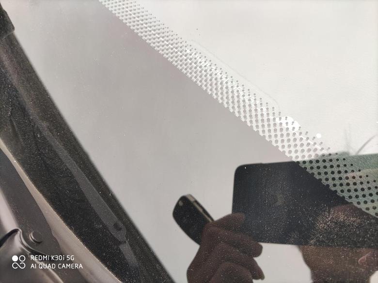 艾瑞泽54s店送的车窗膜，贴了才半个月就起泡泡了，广州天河