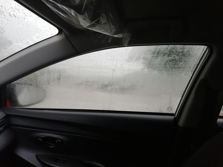 yaris l 致享有车不怕下雨淋*&#92;u003c(¦Q[▓▓呼呼呼。。。。﻿