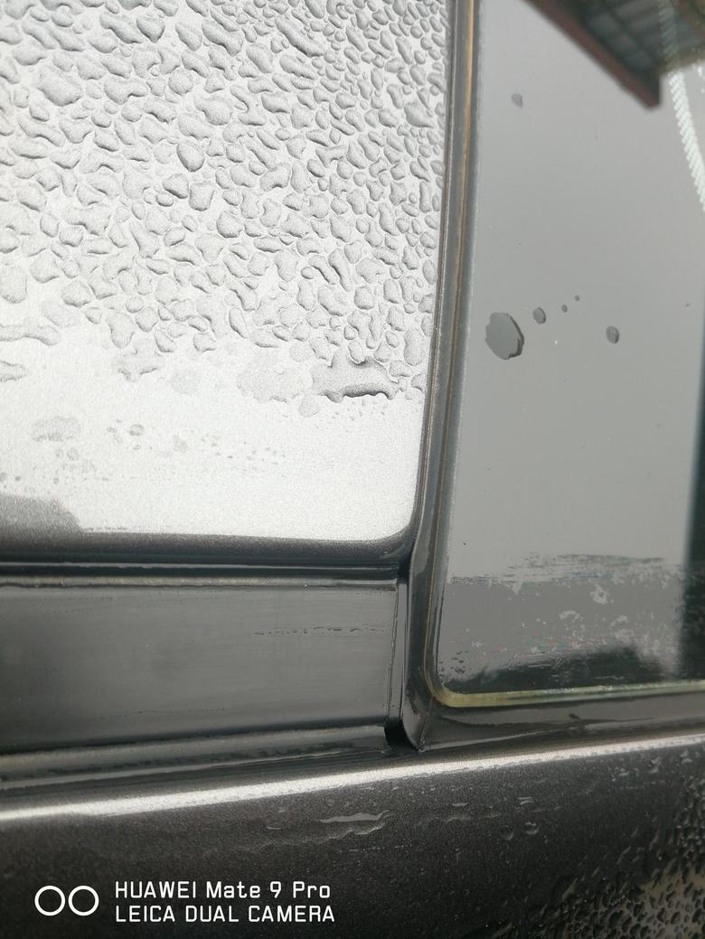 锐程cc有老司机知道这个小孔进水，有影响吗？可不可以用玻璃胶堵起来！