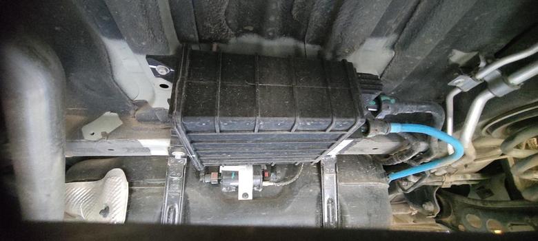 嘉际保养车的时候发现，后备箱还有空调管，是不是给电池降温的