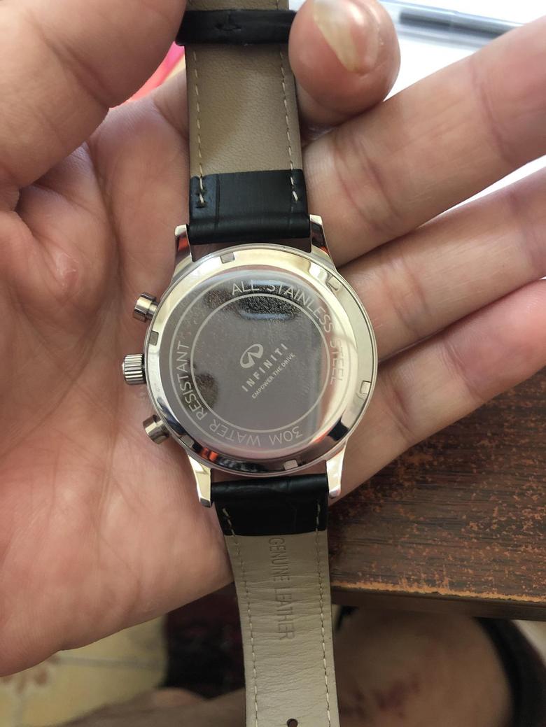 英菲尼迪qx50这4s送的手表好不好呢？