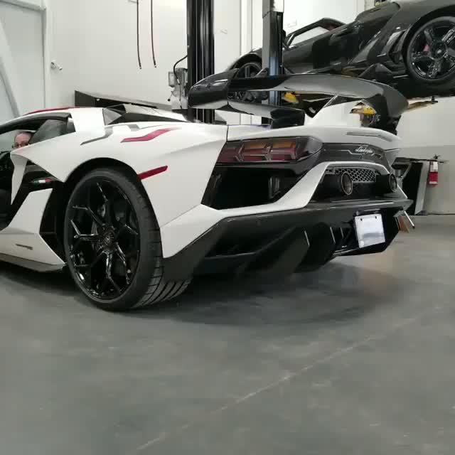 LamborghiniAventador这排气声音怎样？