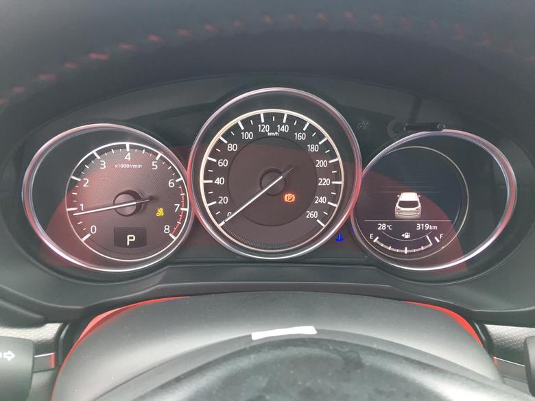 马自达cx5 新提车两周，每次点火后冷却液灯显示蓝色坐标成都，请各位大神们指导指导（如图所示）