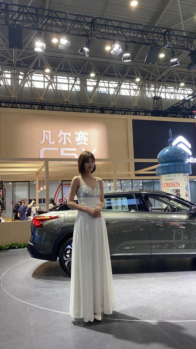 标致508l湖北车友速来，武汉国际车展有优惠。在国博中心。