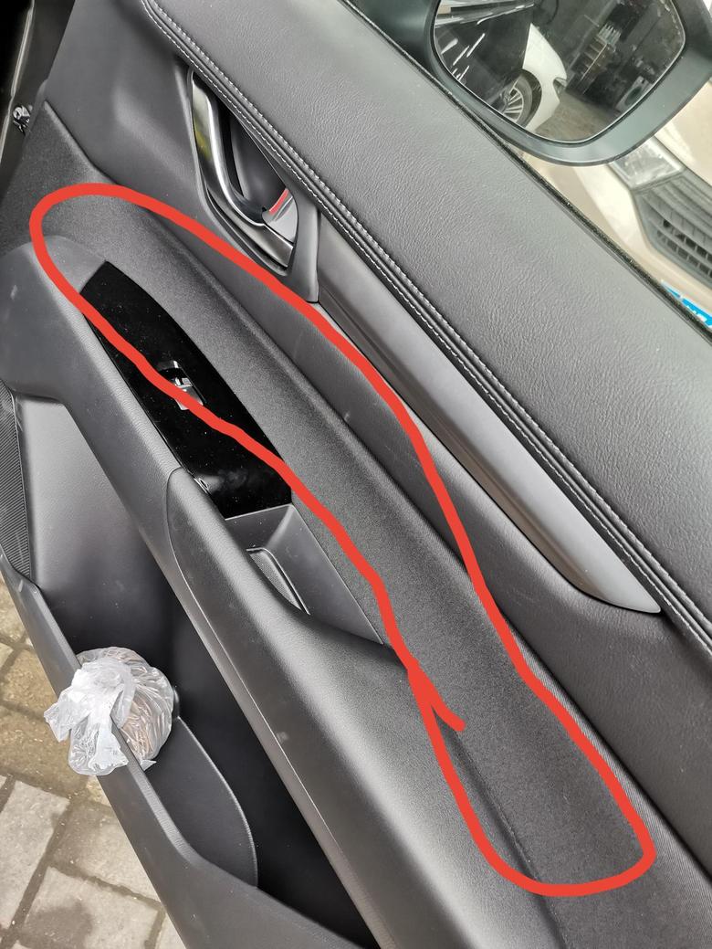 各位车主：马自达CX52.0中配座位想包皮套，车门有一块也是棉布的，车门有没有必要包皮套，包了有没有影响，师傅说要把车门拆开弄在线等，急....