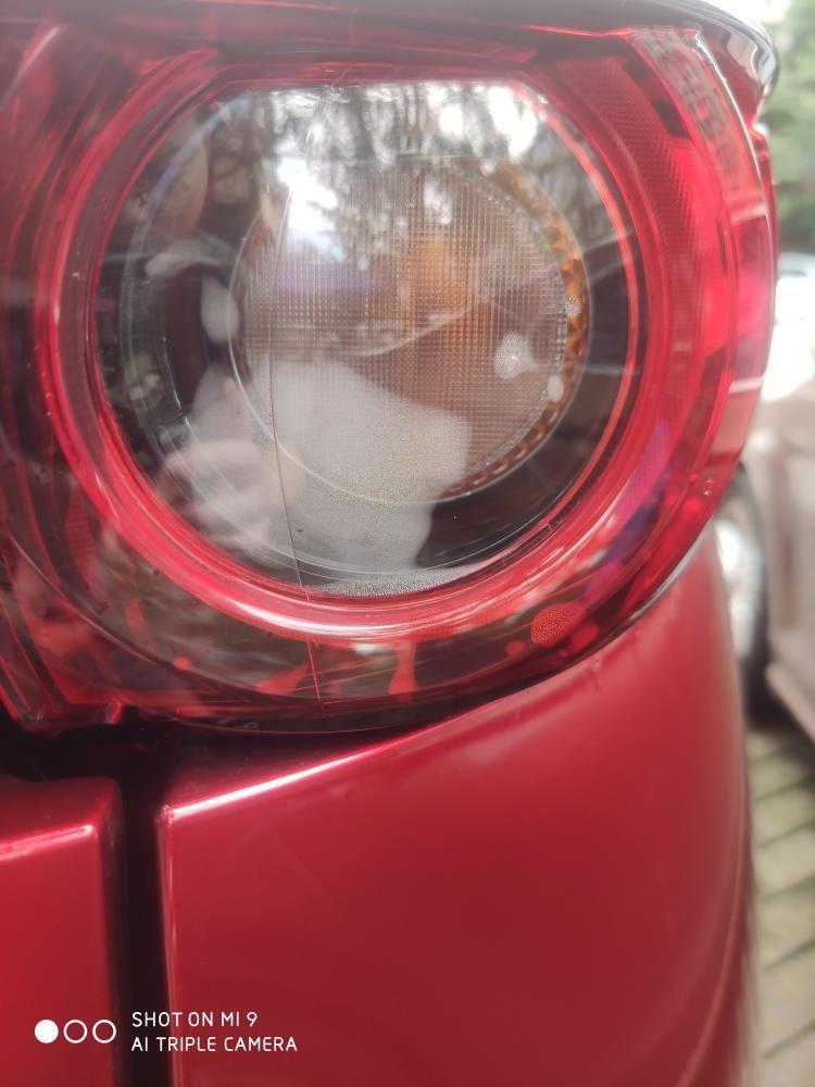 马自达cx5 洗车尾灯起雾，大家看看问题大不大，只有右后灯起雾
