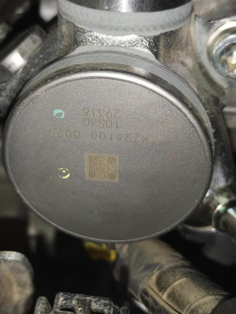 马自达cx5 2015款2.5四驱尊贵版，16年2月入户，行驶了8.3万公里，高压油泵坏了，换了一个新的，带手工费合计950元。车子省油，好开！