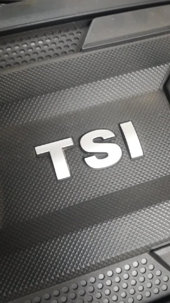 全新速派TSI发动机，1.8T涡轮增压动力强。