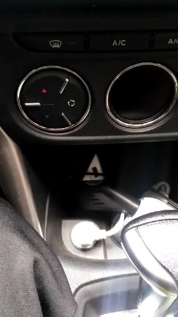 马自达cx4 控制空调的按键开关